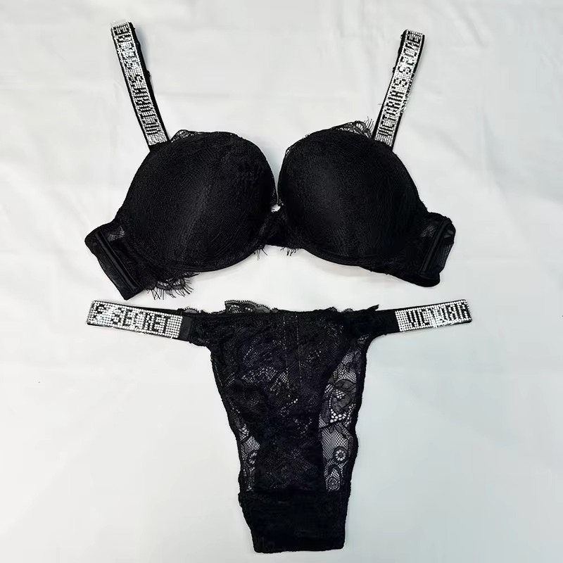 Wygodny modelujący biustonosz  – Lace Bralette Set recenzja i cena
